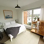 Light & Bright Apartment Near \'The Spot\' & Coogee
