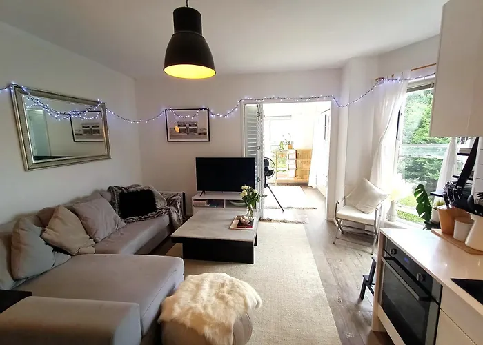 Light & Bright Apartment Near \'The Spot\' & Coogee