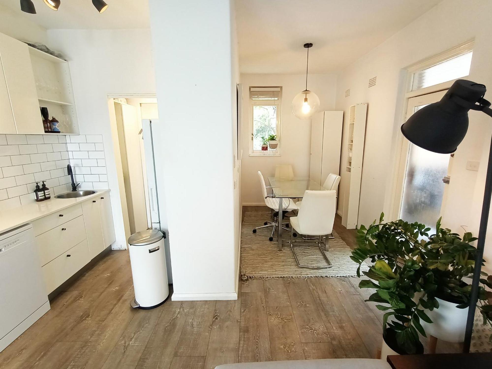Apartment Light & Bright Near 'the Spot' & Coogee