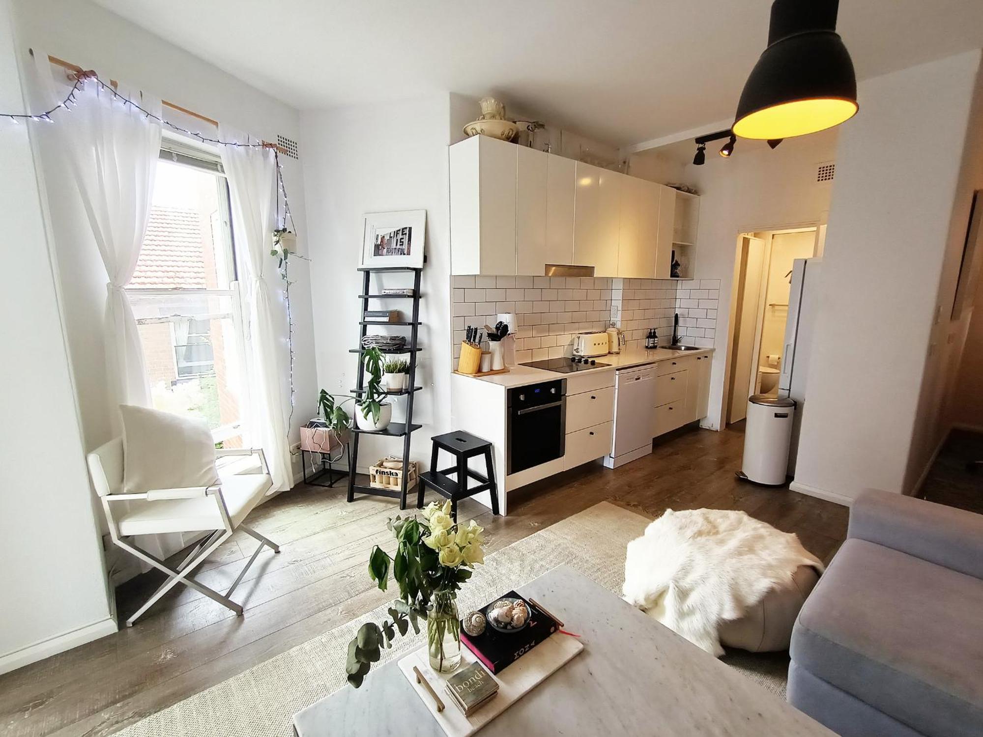 Apartment Light & Bright Near 'the Spot' & Coogee Sydney